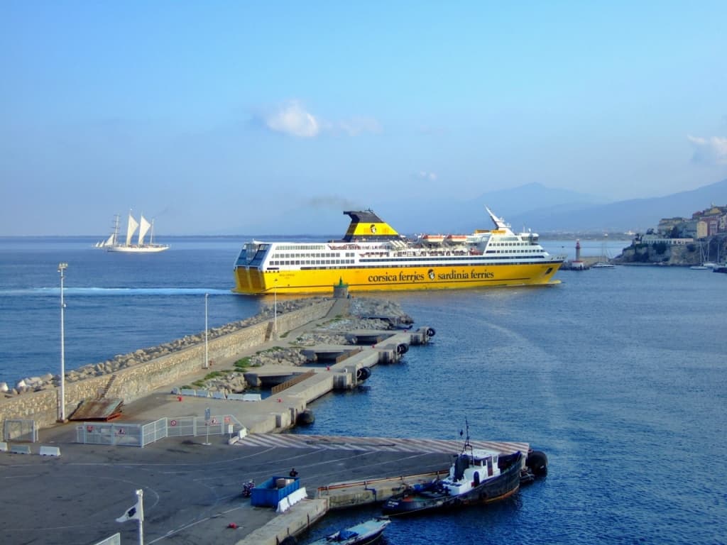 Ajaccio e Ile Rousse: il weekend perfetto tra mare e cultura con Corsica Ferries