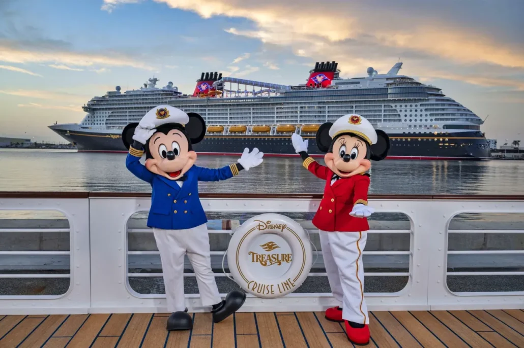 Disney Treasure: i dipendenti Disney di tutto il mondo saranno madrine e padrini della nuova nave